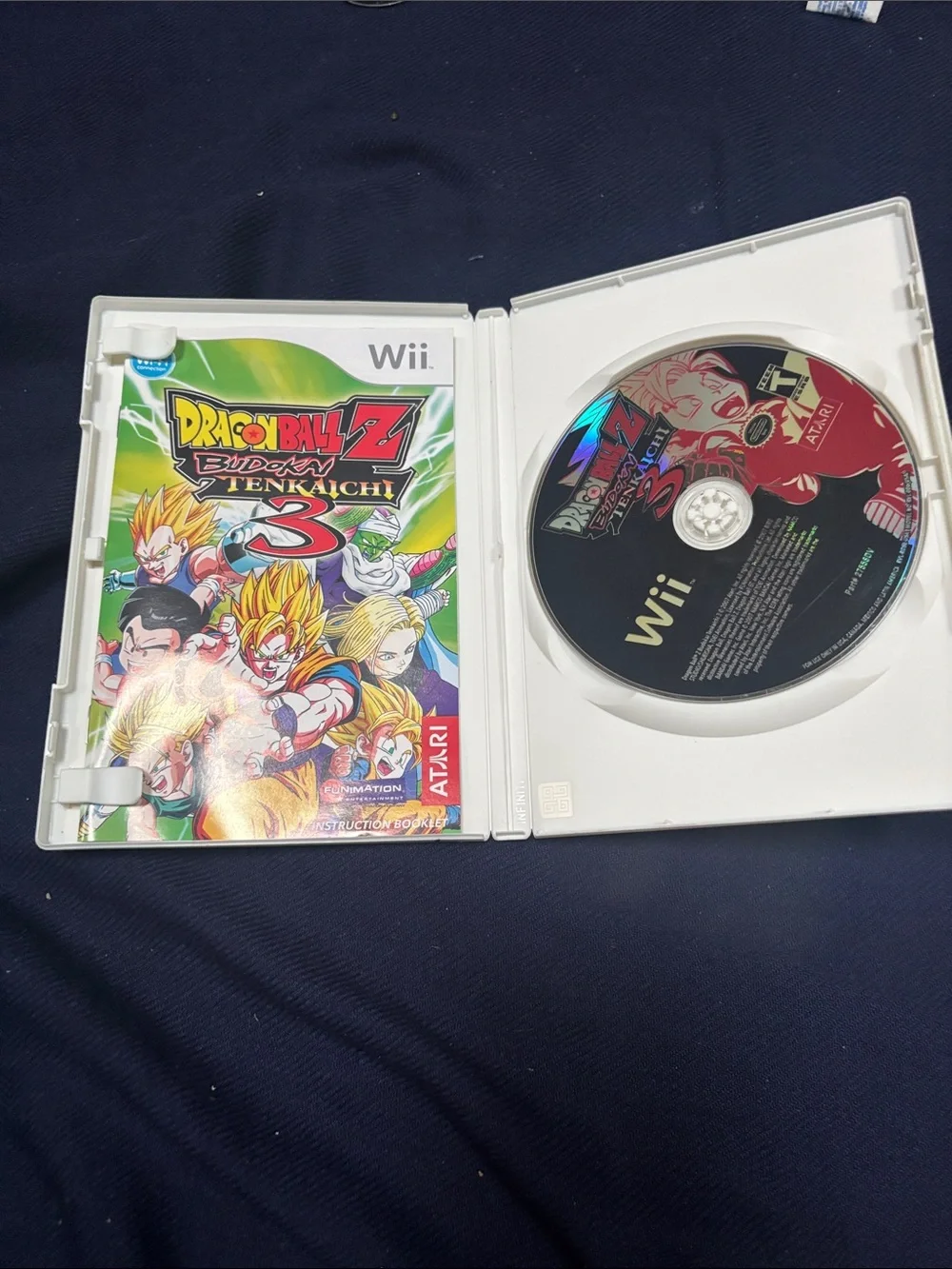 Dragon Ball Z: Budokai Tenkaichi 3 (Wii) - White Case with Green Cover Art